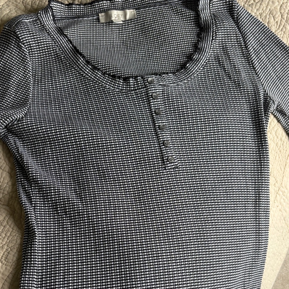 LOFT Monochrome Houndstooth Blouse